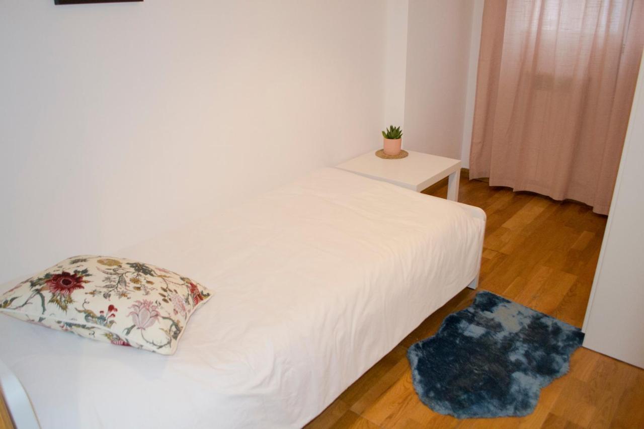 Apartamenticos Torrenueva I Сарагоса Екстер'єр фото